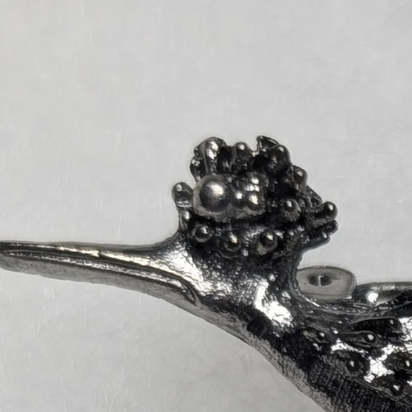 Vintage Roadrunner Bird Brooch Pair | Silver Tone Mid Century Novelty Set - Picture 5 of 5